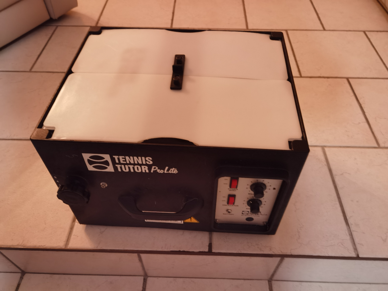 image 2 de LANCE-BALLES TUTOR PROLITE